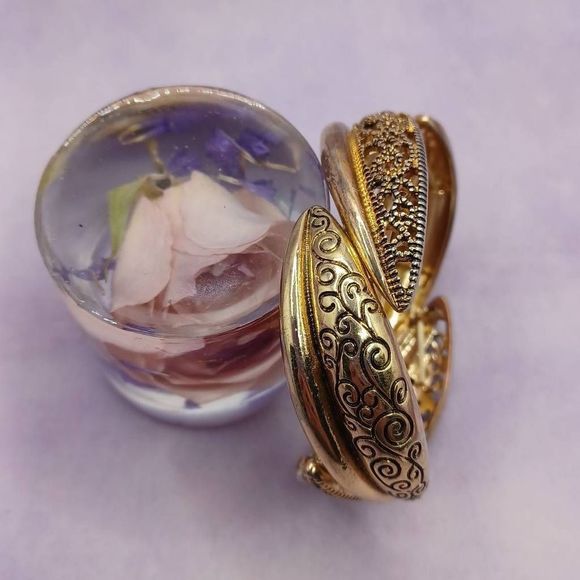 Jewelry - 4/$20 Stretch bracelet 